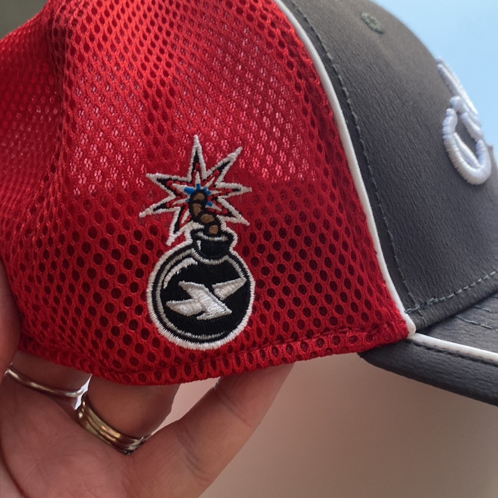 Callaway Golf Odyssey | XHOT | Bomb Crimson | Mesh Stretch | Fitted | Cap - Picture 5 of 13